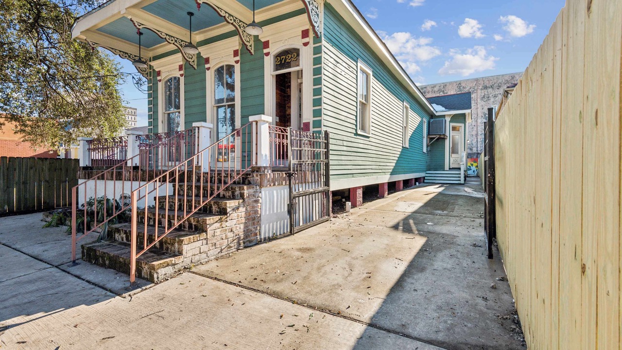 Photo of Outdoor in Mid-City