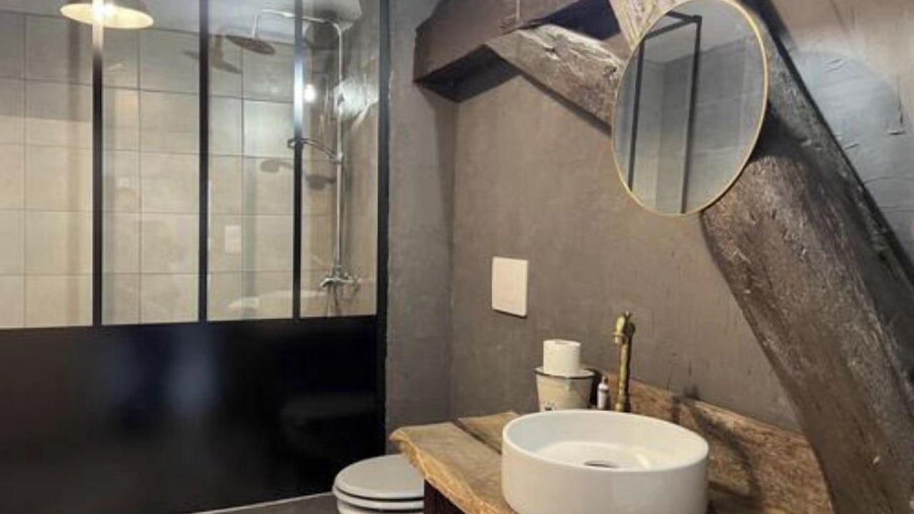 Photo of Bathroom in Besson