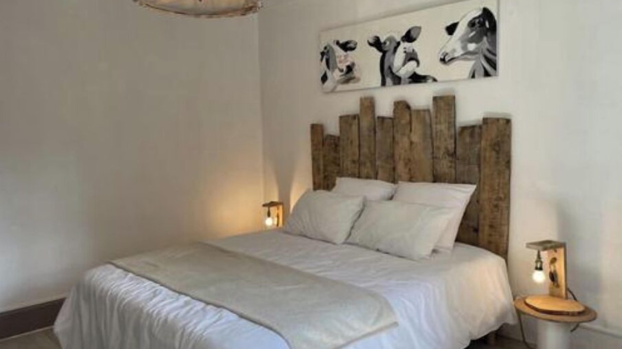 Photo of Bedroom in Besson