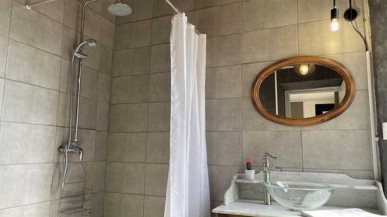 Photo of Bathroom in Besson