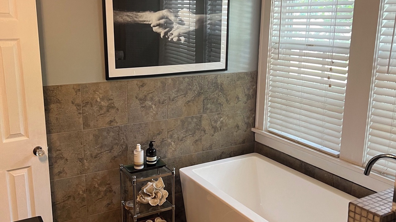 Photo of Bathroom in Joffre