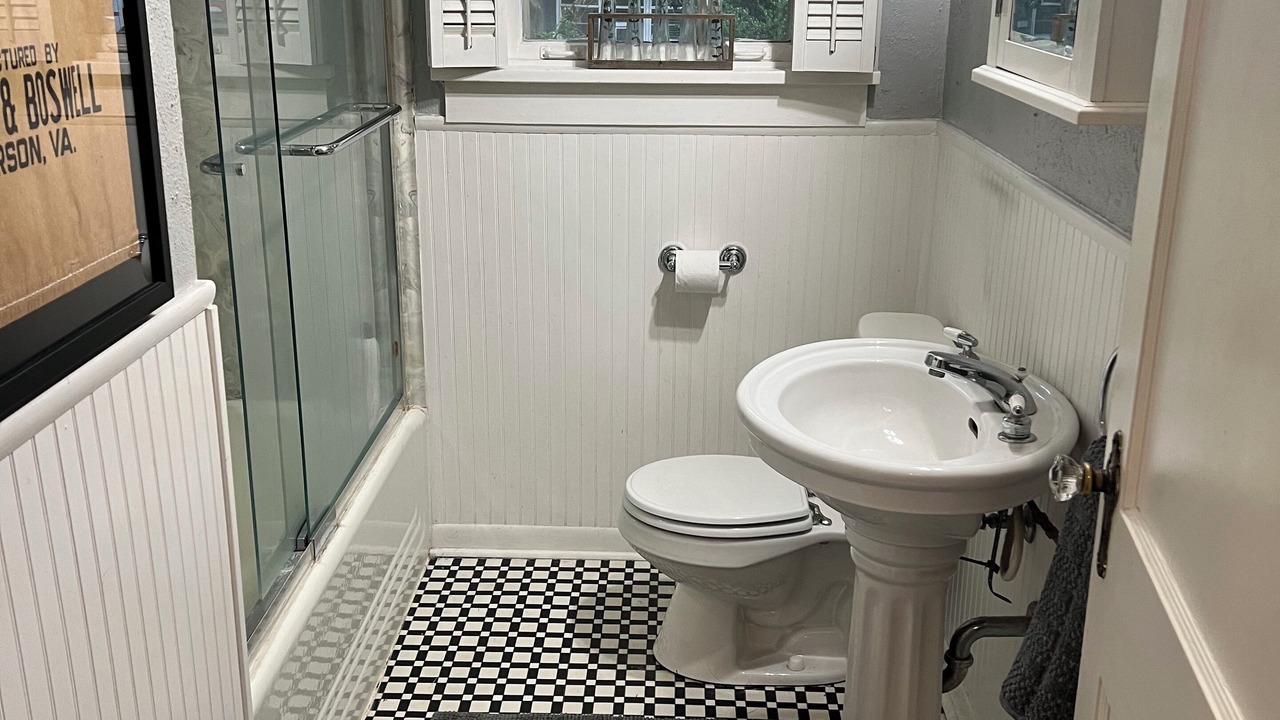 Photo of Bathroom in Joffre