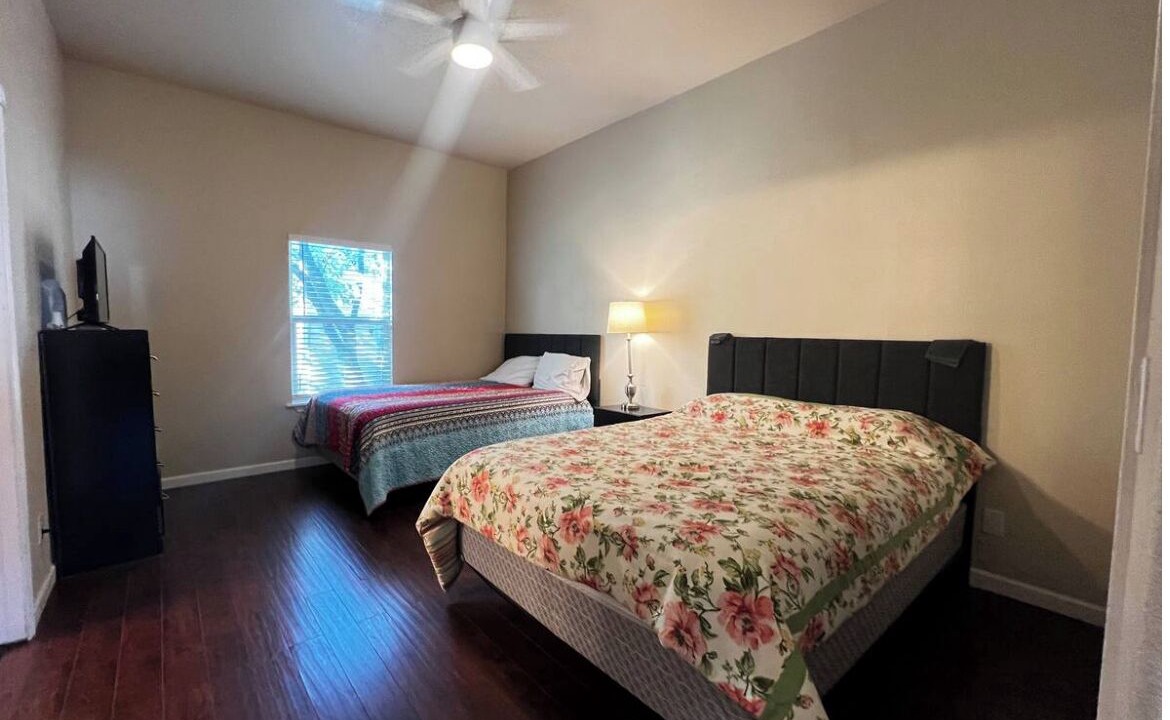 Photo of Bedroom in Five Points