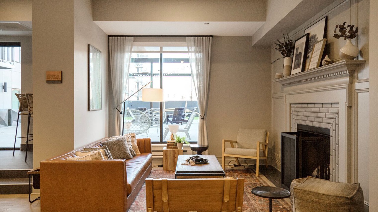 Photo of Livingroom in Elmhurst