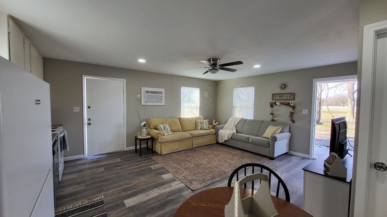 Photo of Livingroom in West Tawakoni