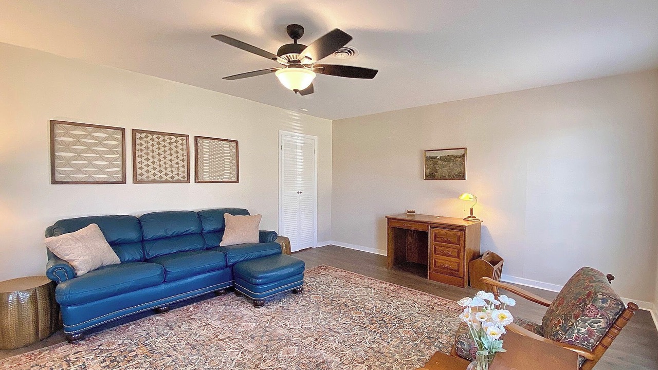 Photo of Livingroom in College Station