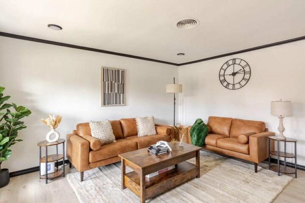 Photo of Livingroom in Bedford