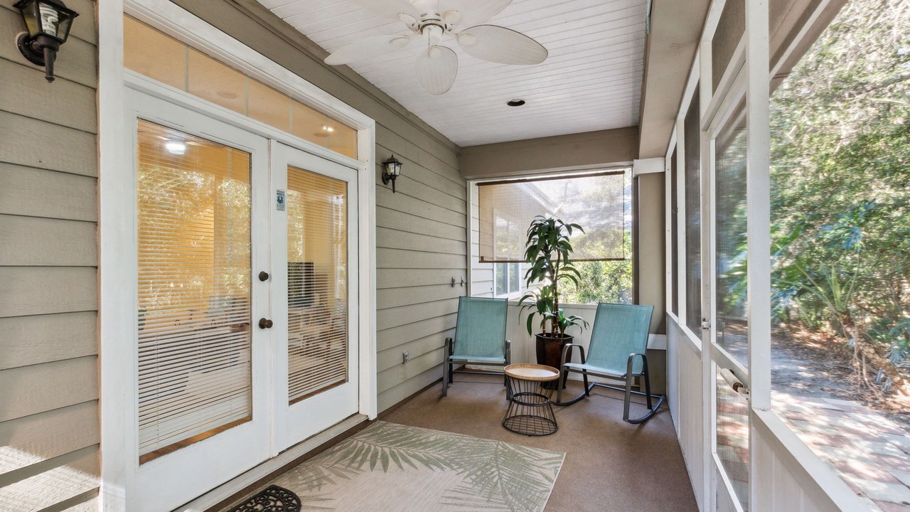 Photo of Patio Balcony in American Beach