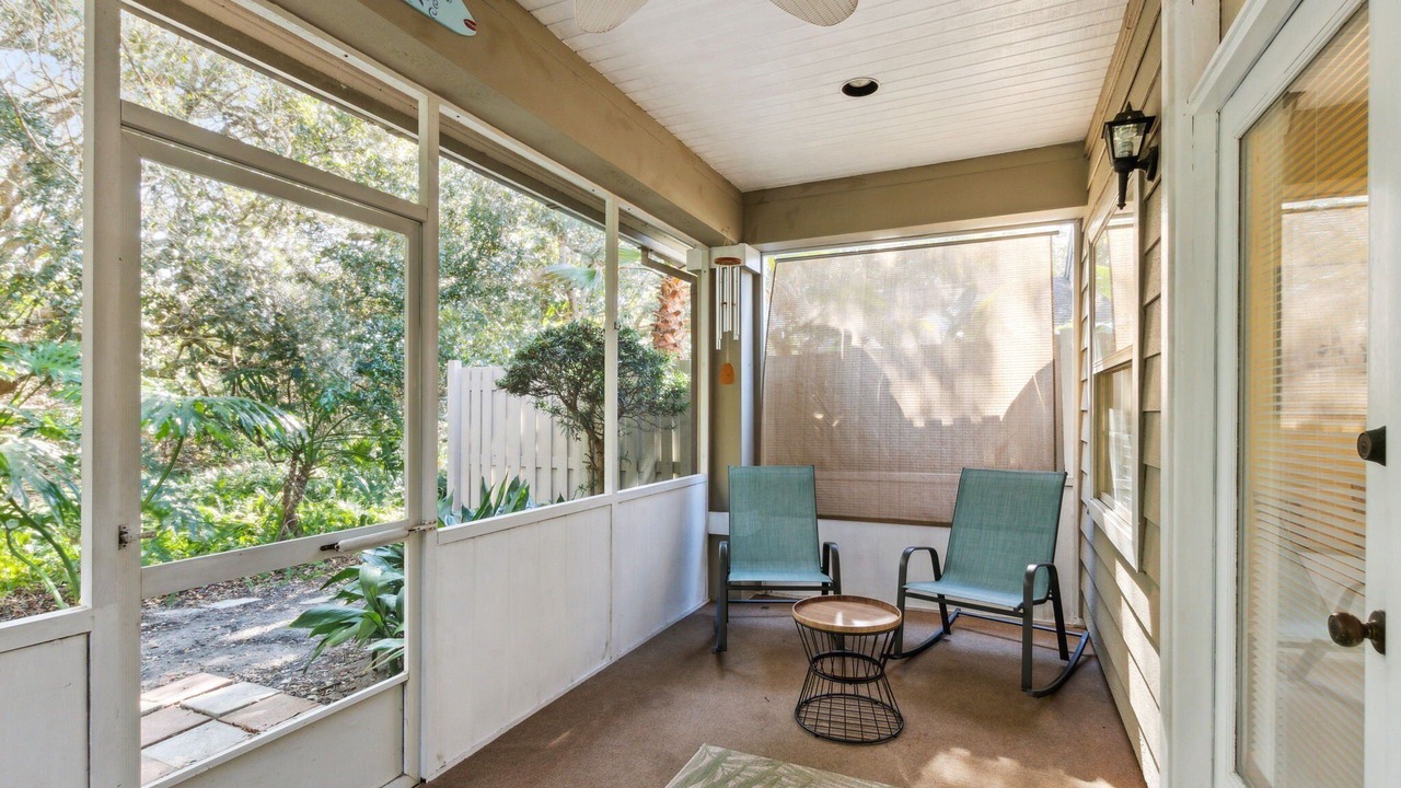 Photo of Patio Balcony in American Beach