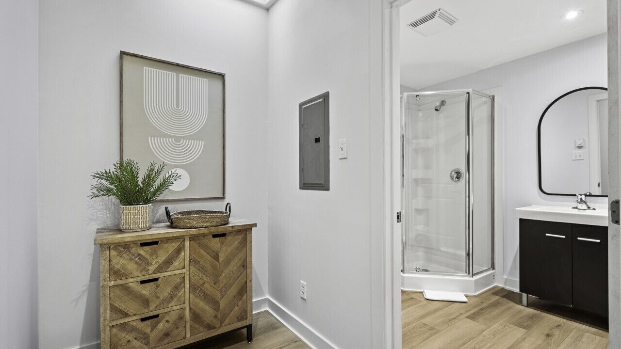 Photo of Bathroom in La Petite-Patrie