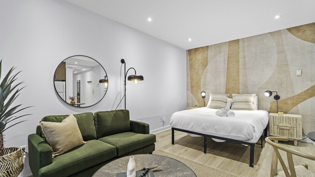 Photo of Bedroom in La Petite-Patrie