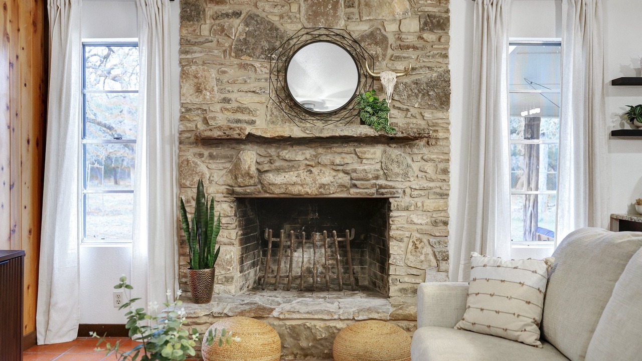 Photo of Livingroom in Bulverde