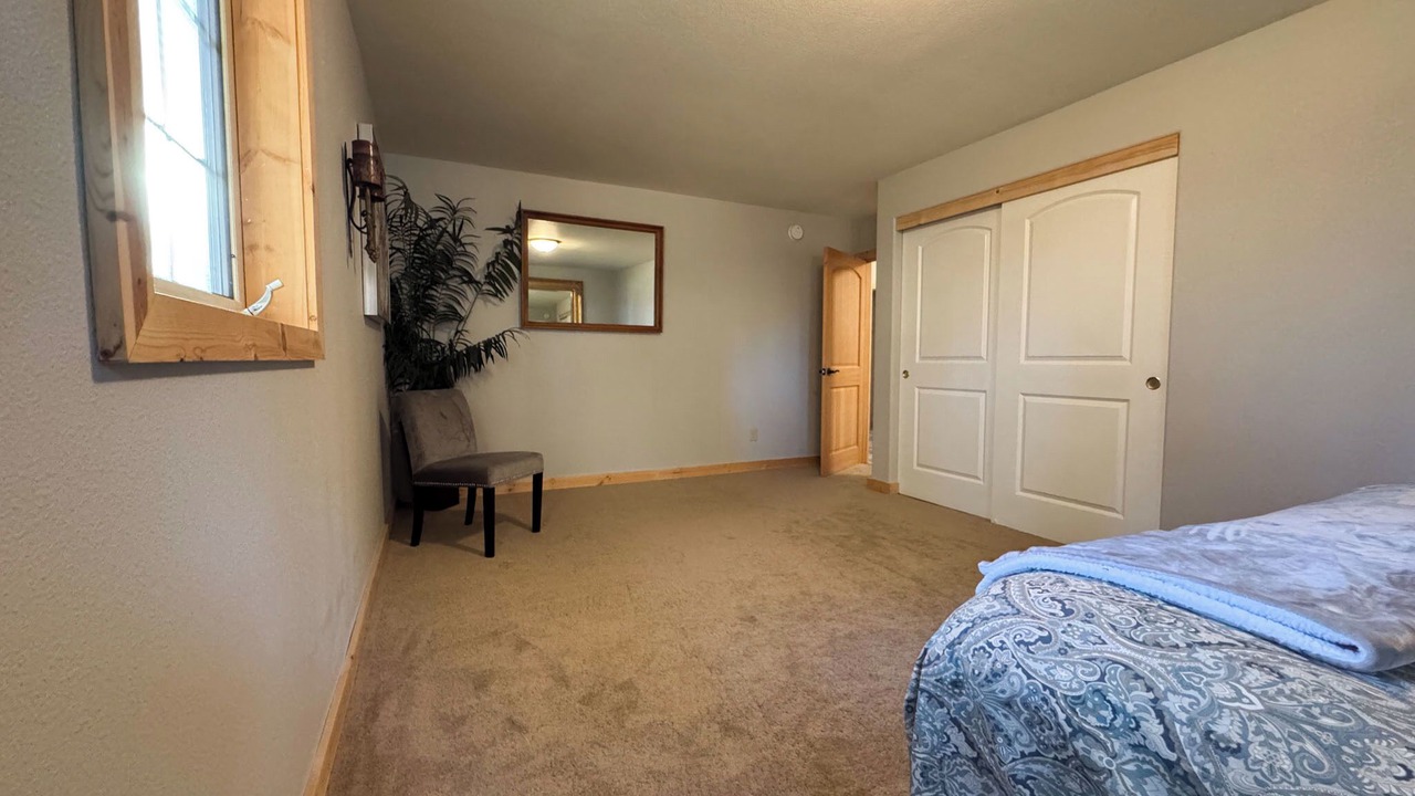 Photo of Bedroom in Chiloquin