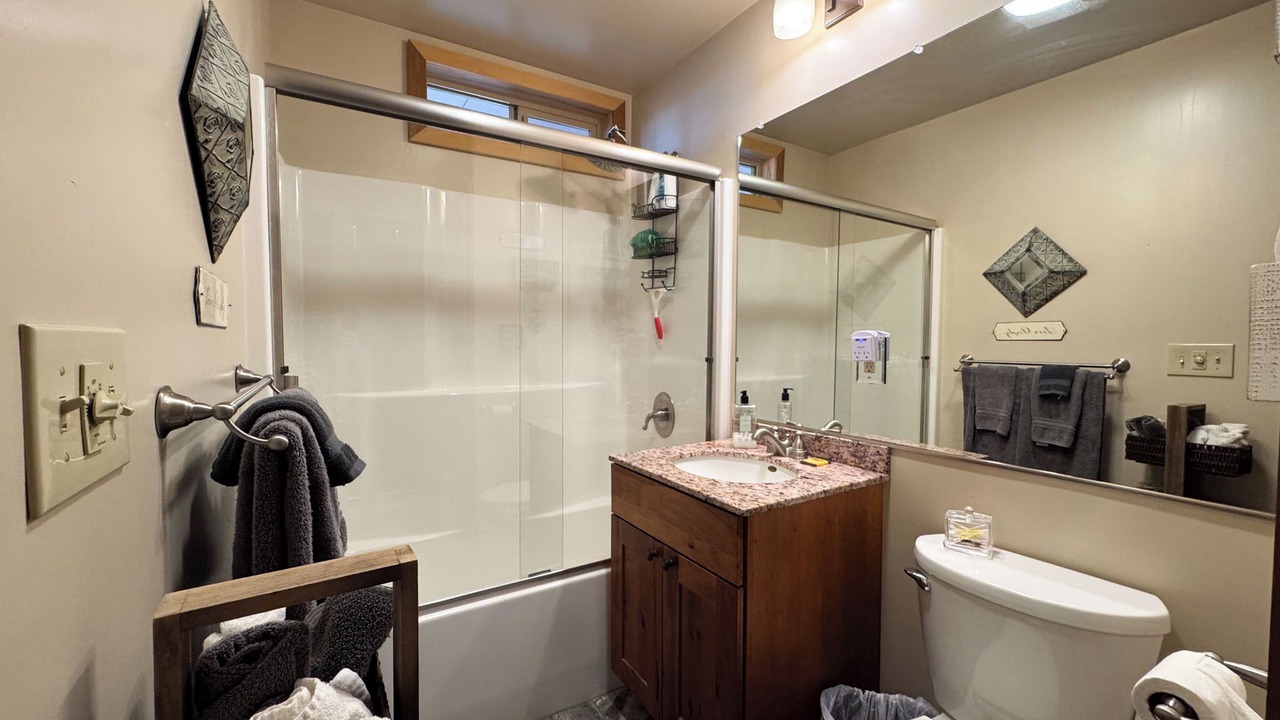 Photo of Bathroom in Chiloquin