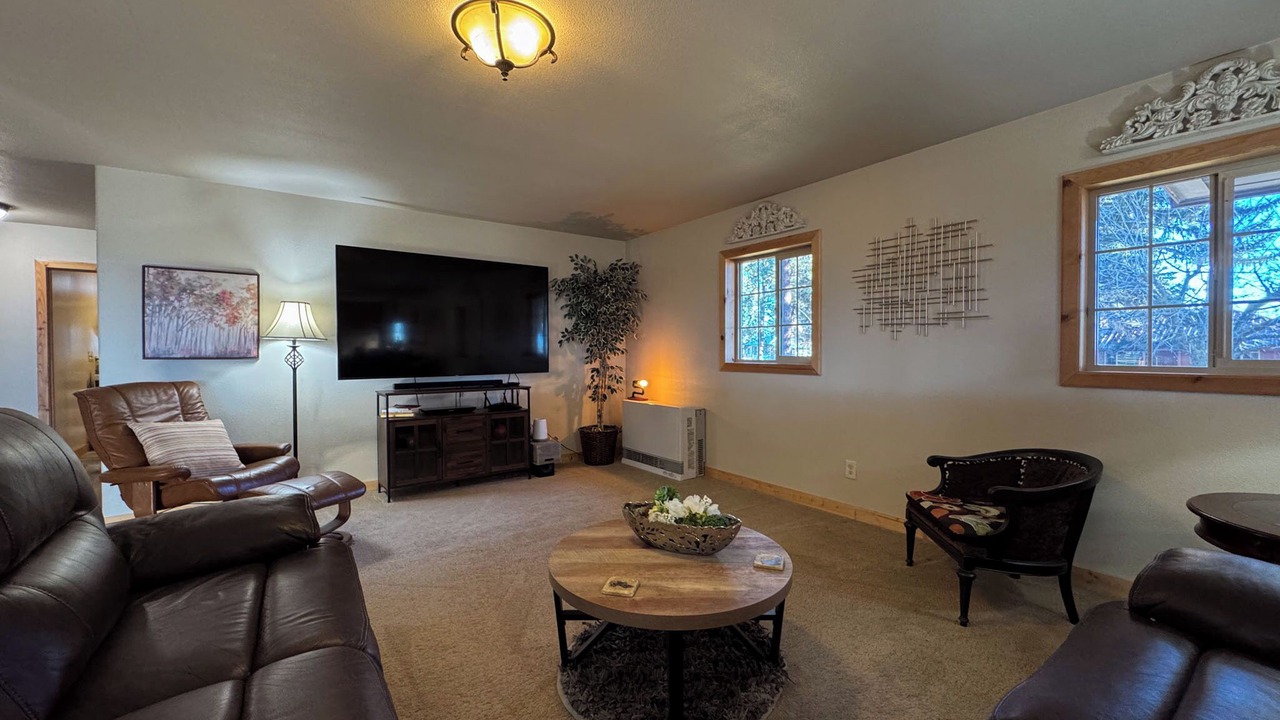 Photo of Livingroom in Chiloquin