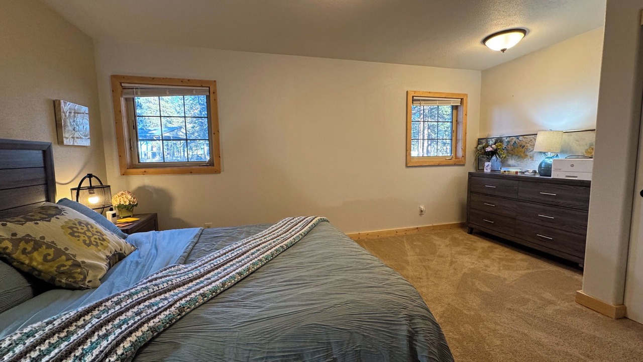 Photo of Bedroom in Chiloquin