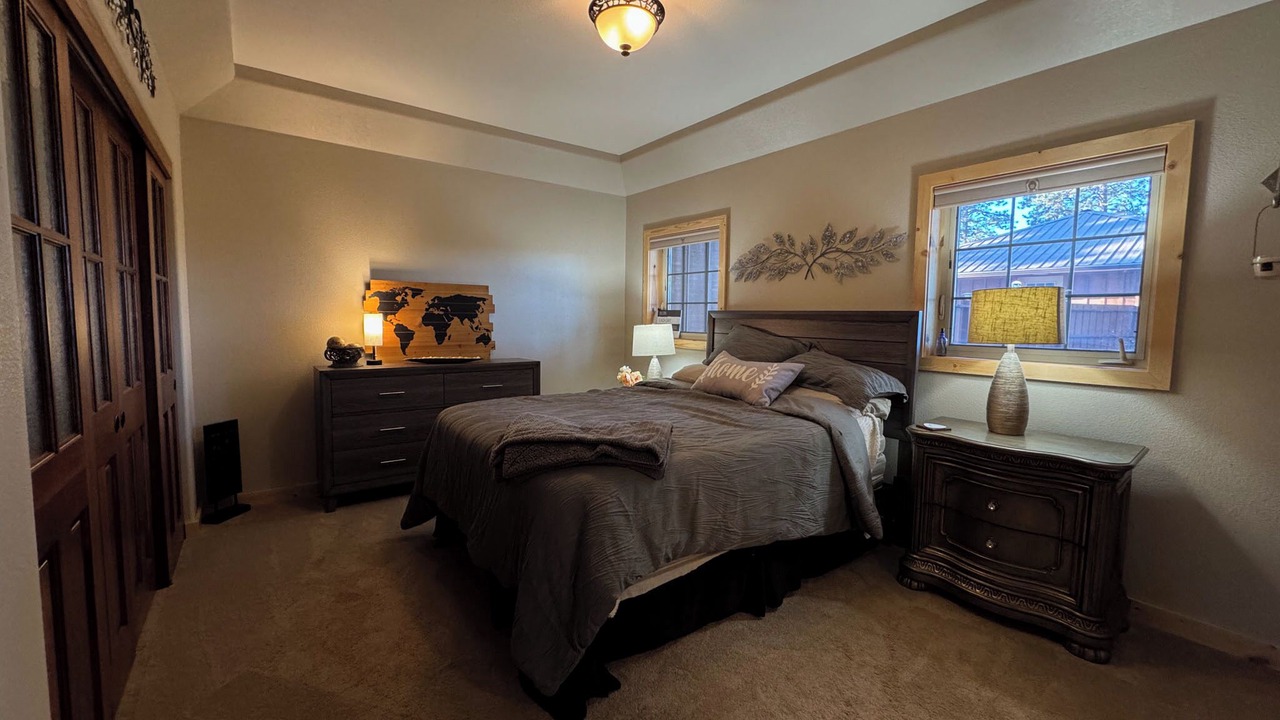 Photo of Bedroom in Chiloquin