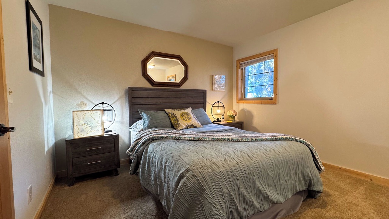 Photo of Bedroom in Chiloquin