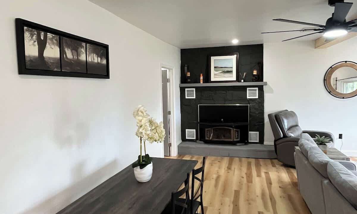 Photo of Livingroom in Northville