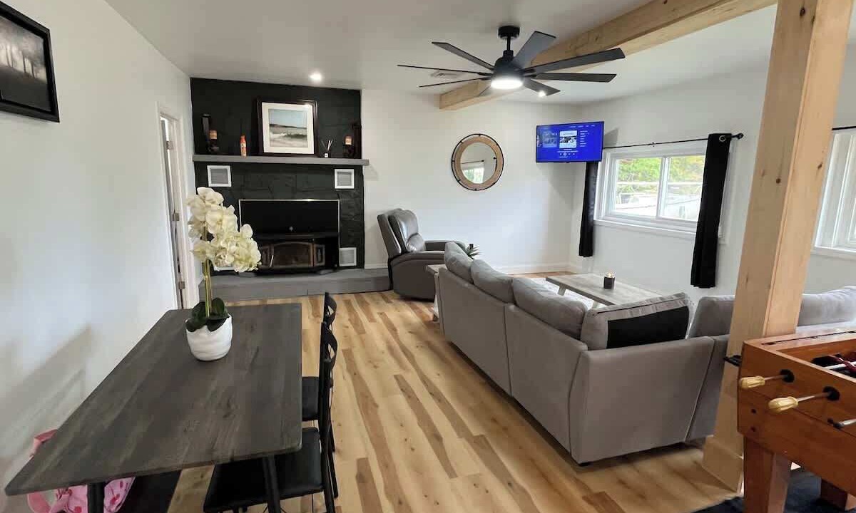 Photo of Livingroom in Northville