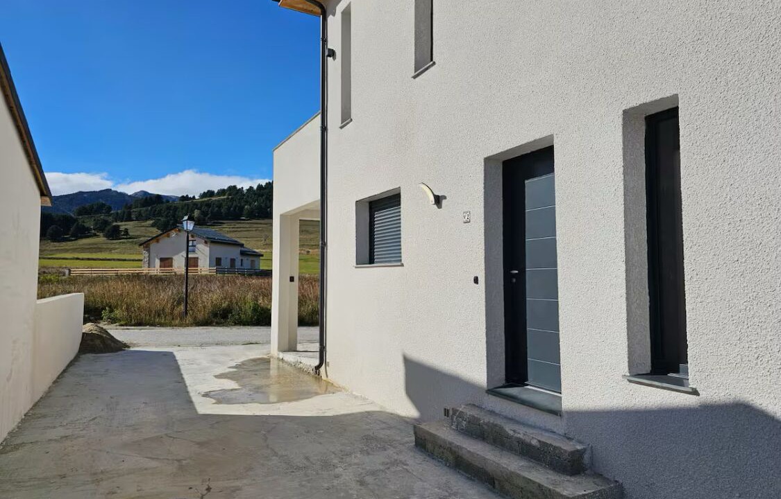 Photo of Outdoor in Superbolquere