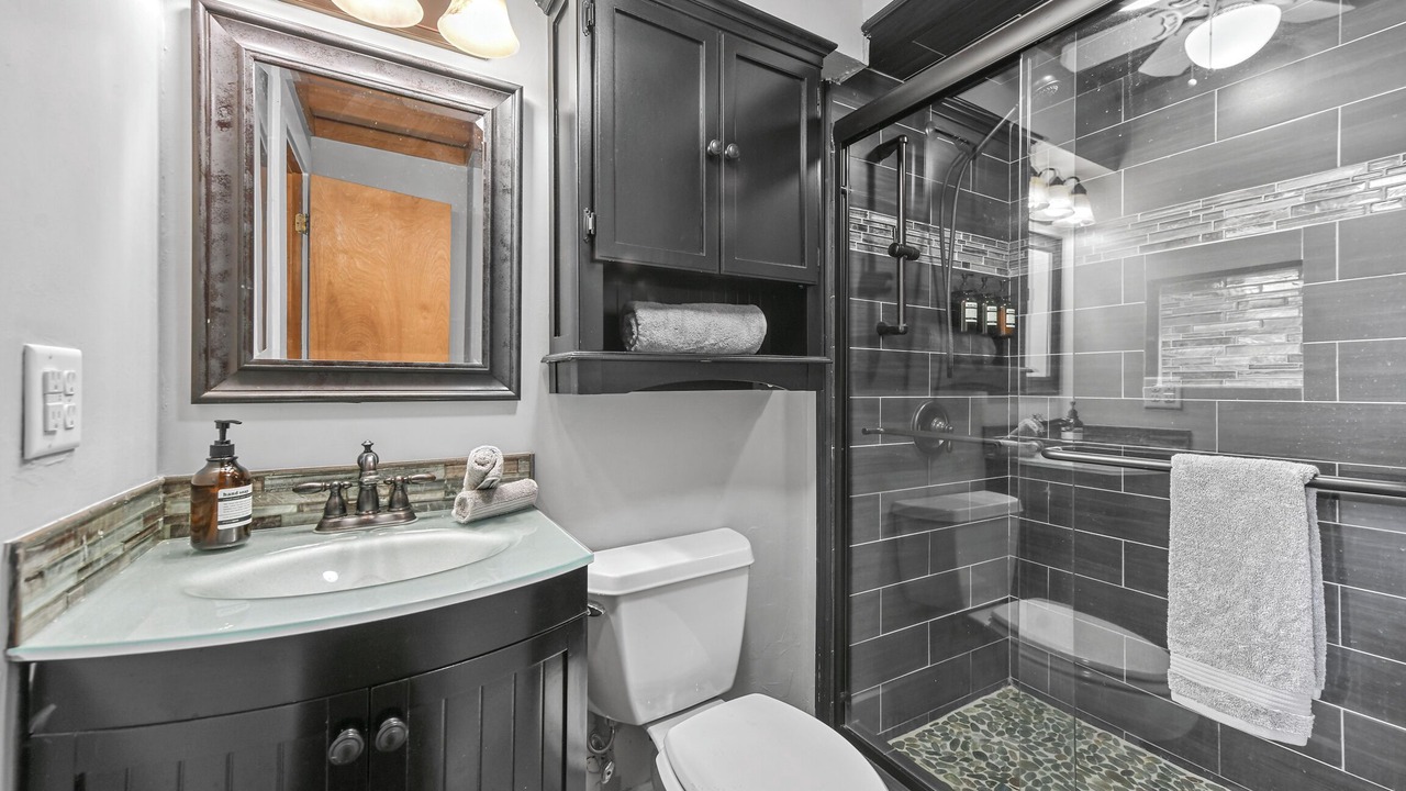 Photo of Bathroom in Annetta