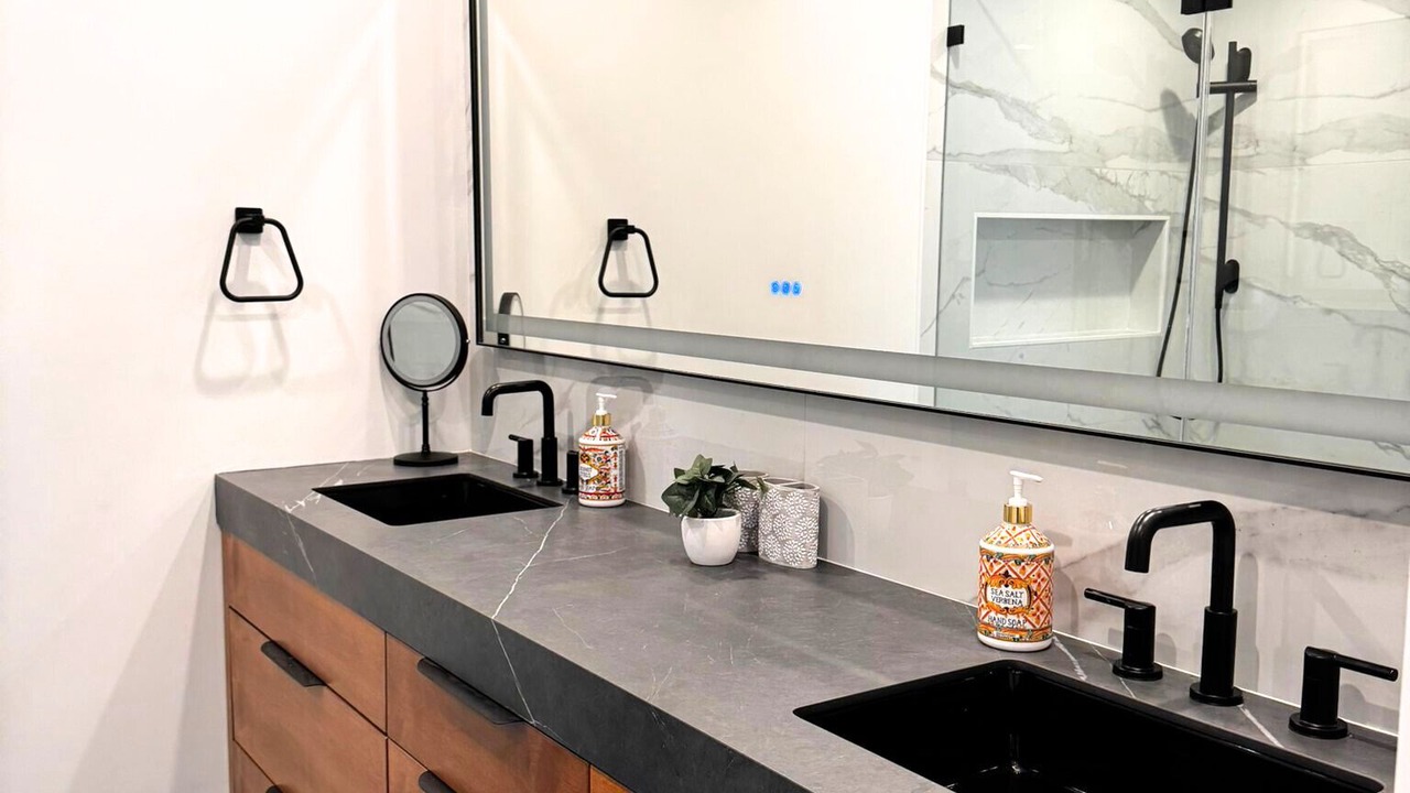 Photo of Bathroom in Woodland Hills