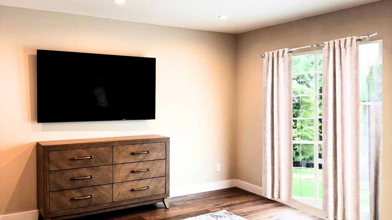 Photo of Bedroom in Woodland Hills