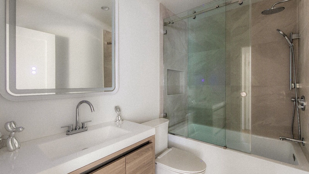 Photo of Bathroom in Woodland Hills