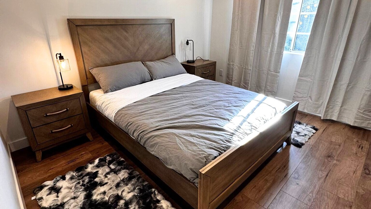 Photo of Bedroom in Woodland Hills