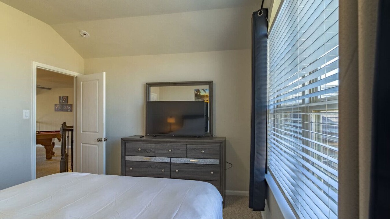 Photo of Bedroom in Clodine