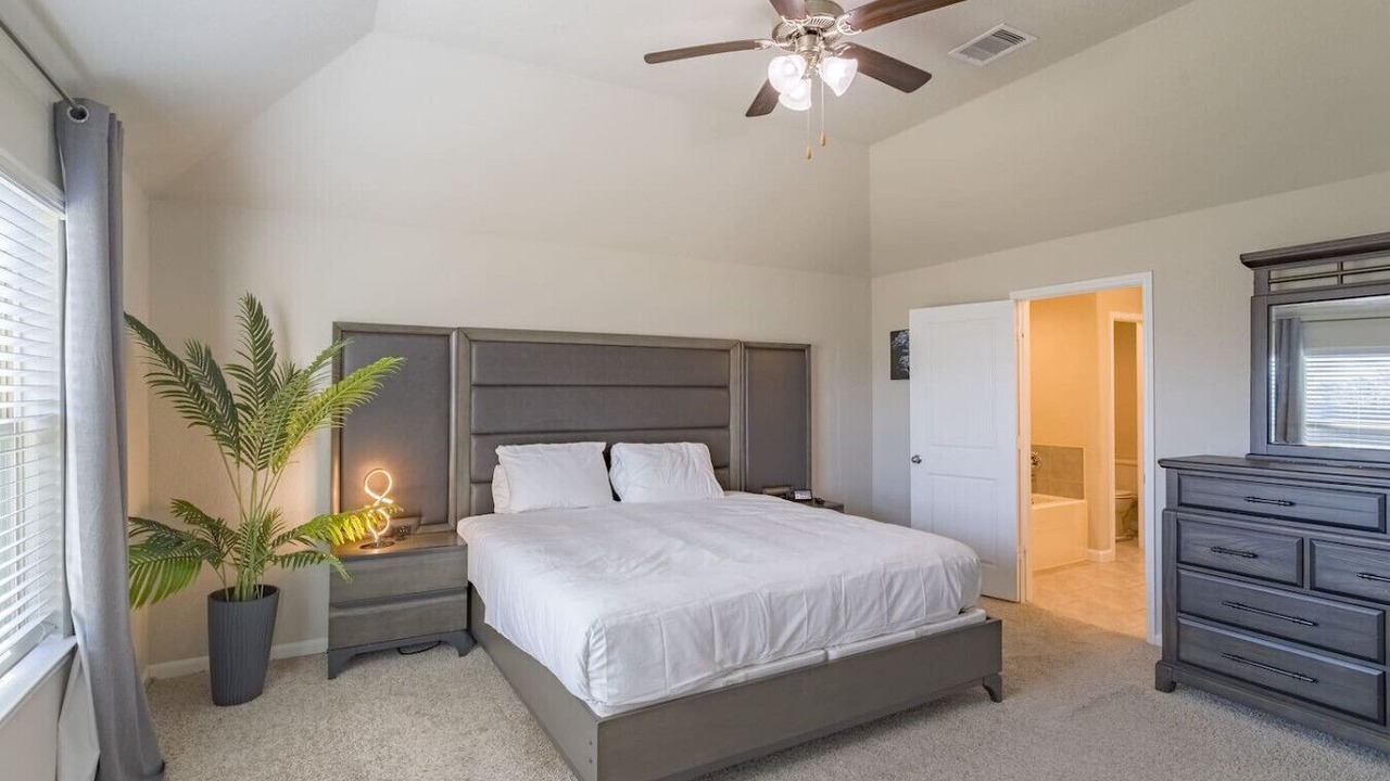 Photo of Bedroom in Clodine
