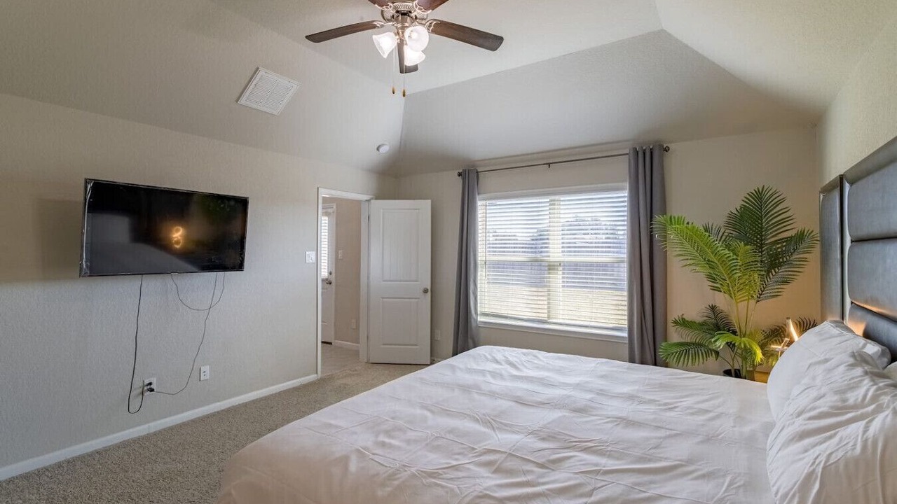 Photo of Bedroom in Clodine