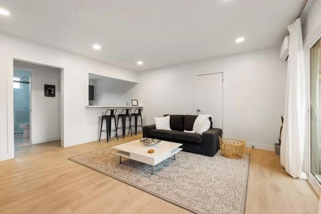 Photo of Livingroom in Lamanda Park