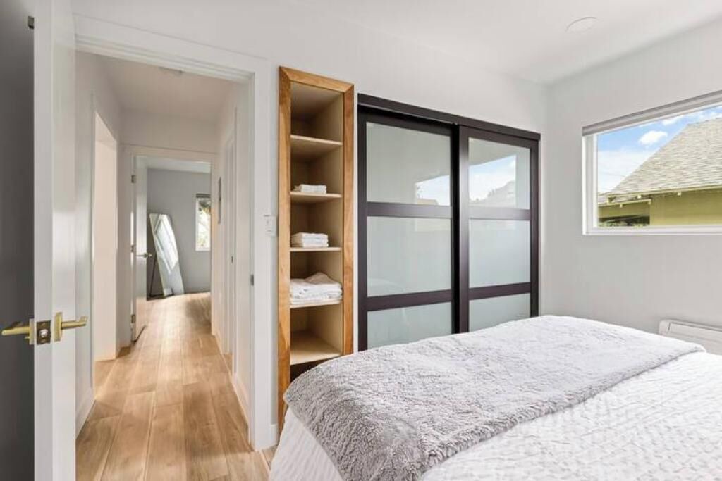 Photo of Bedroom in Mid Central