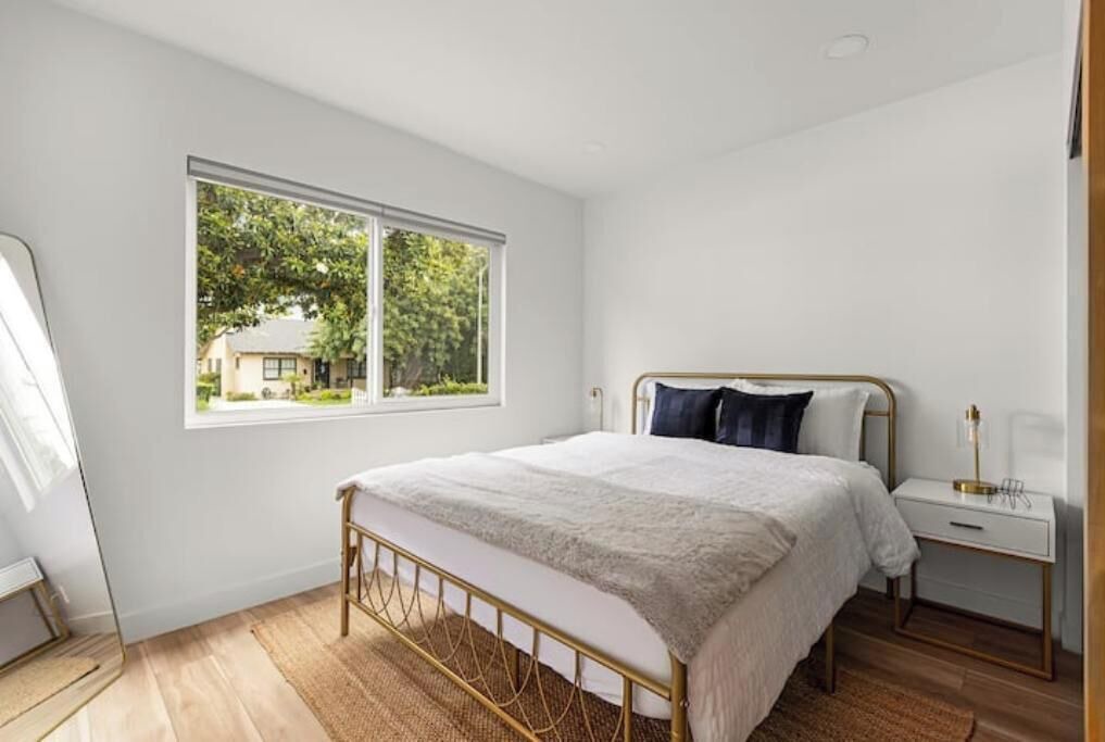 Photo of Bedroom in Mid Central