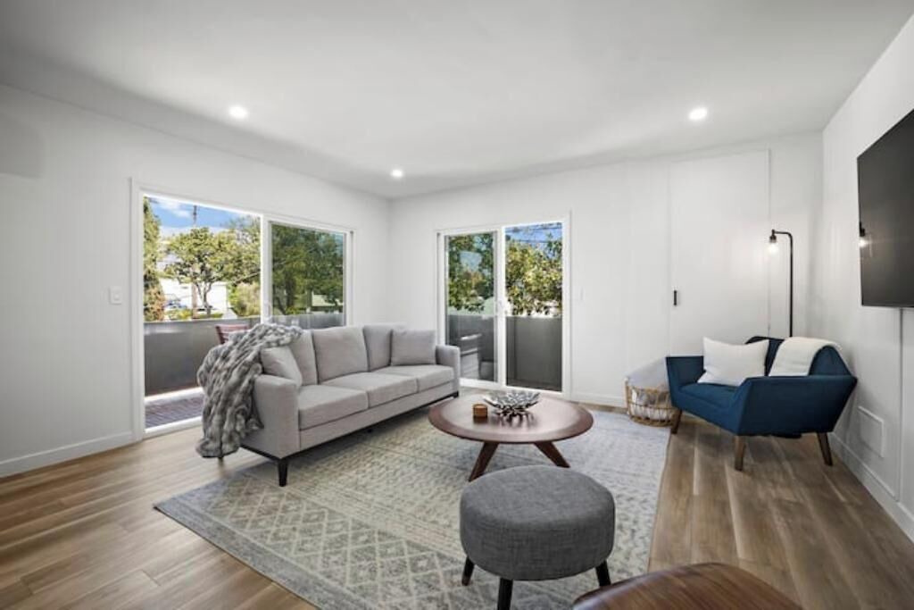 Photo of Livingroom in Lamanda Park