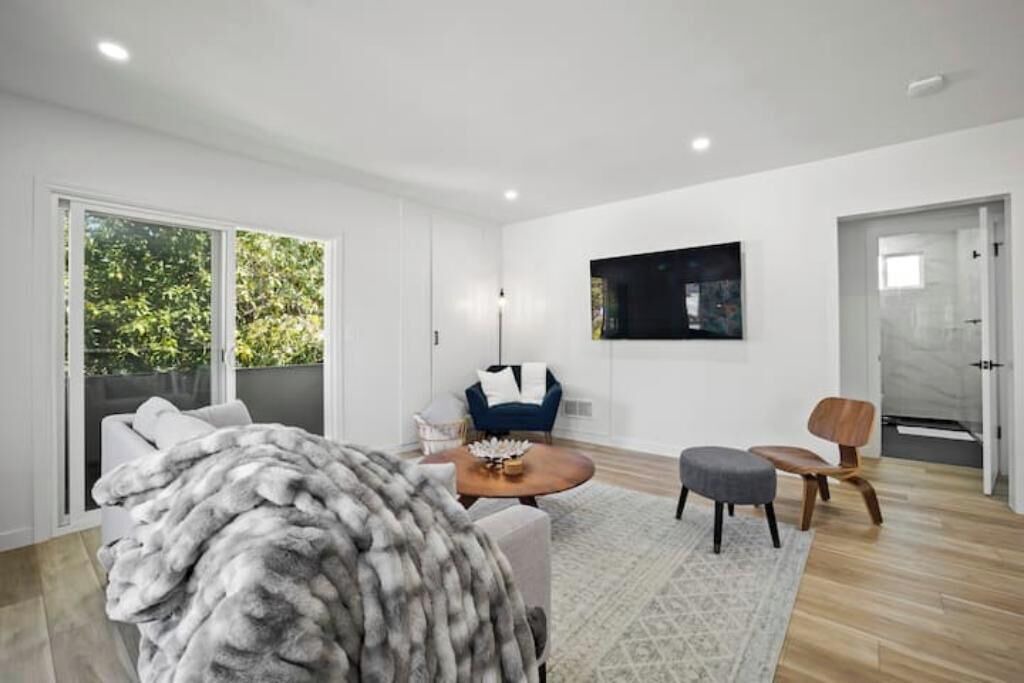 Photo of Livingroom in Lamanda Park