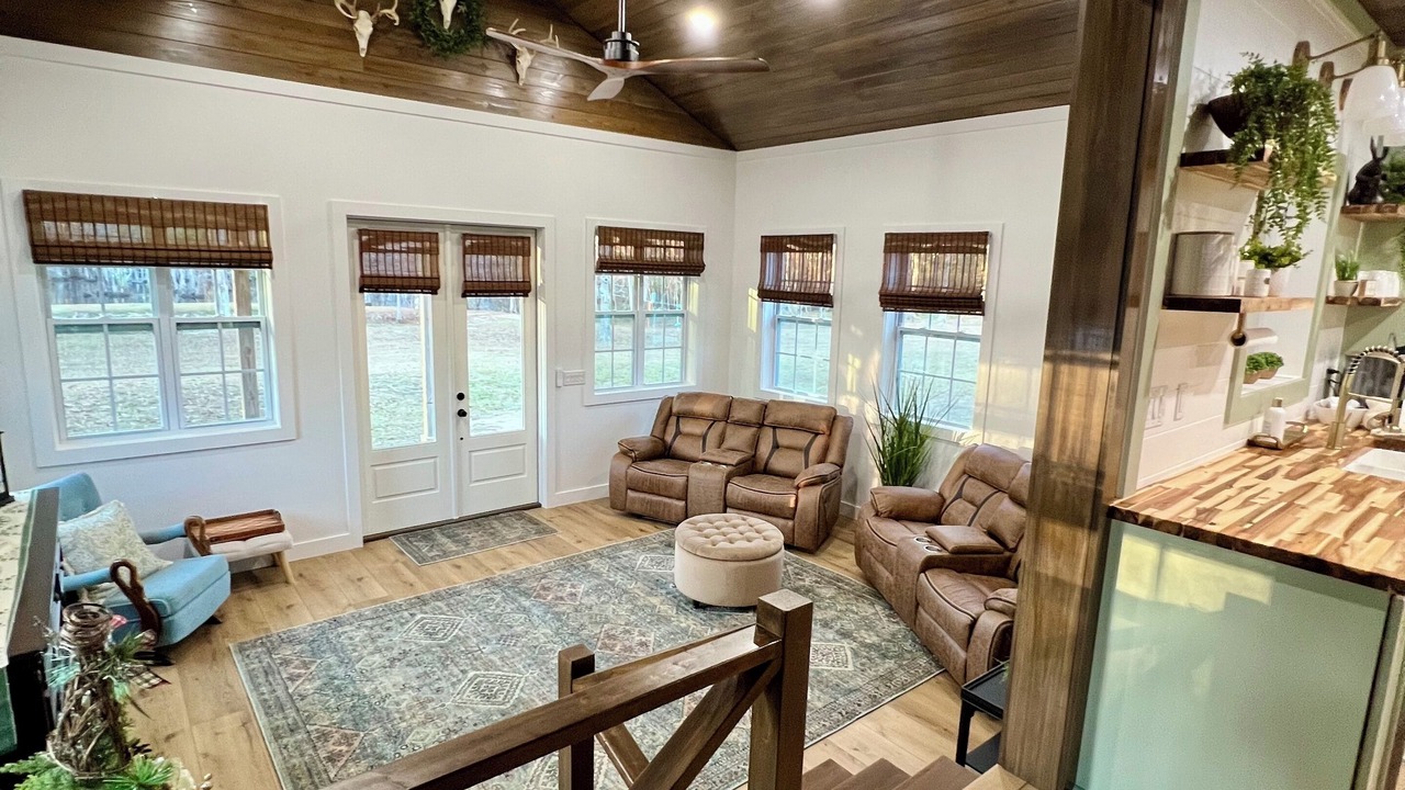 Photo of Livingroom in Geneva County