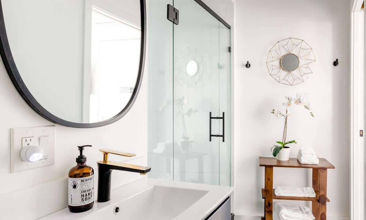Photo of Bathroom in Ladera Heights