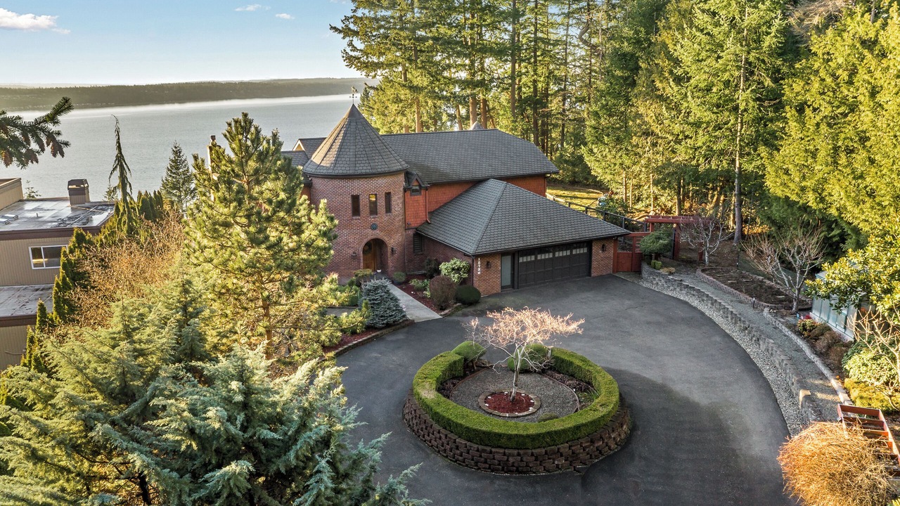 Photo of Others in Sunny Shores