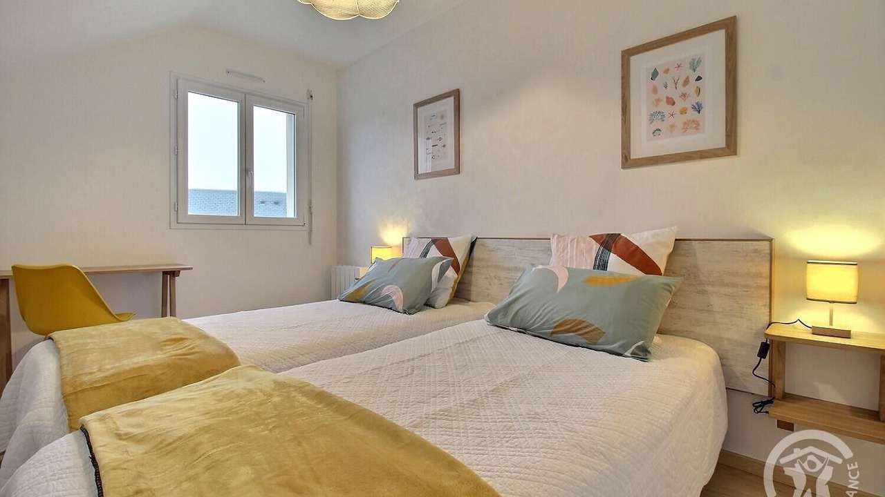 Photo of Bedroom in Lamballe