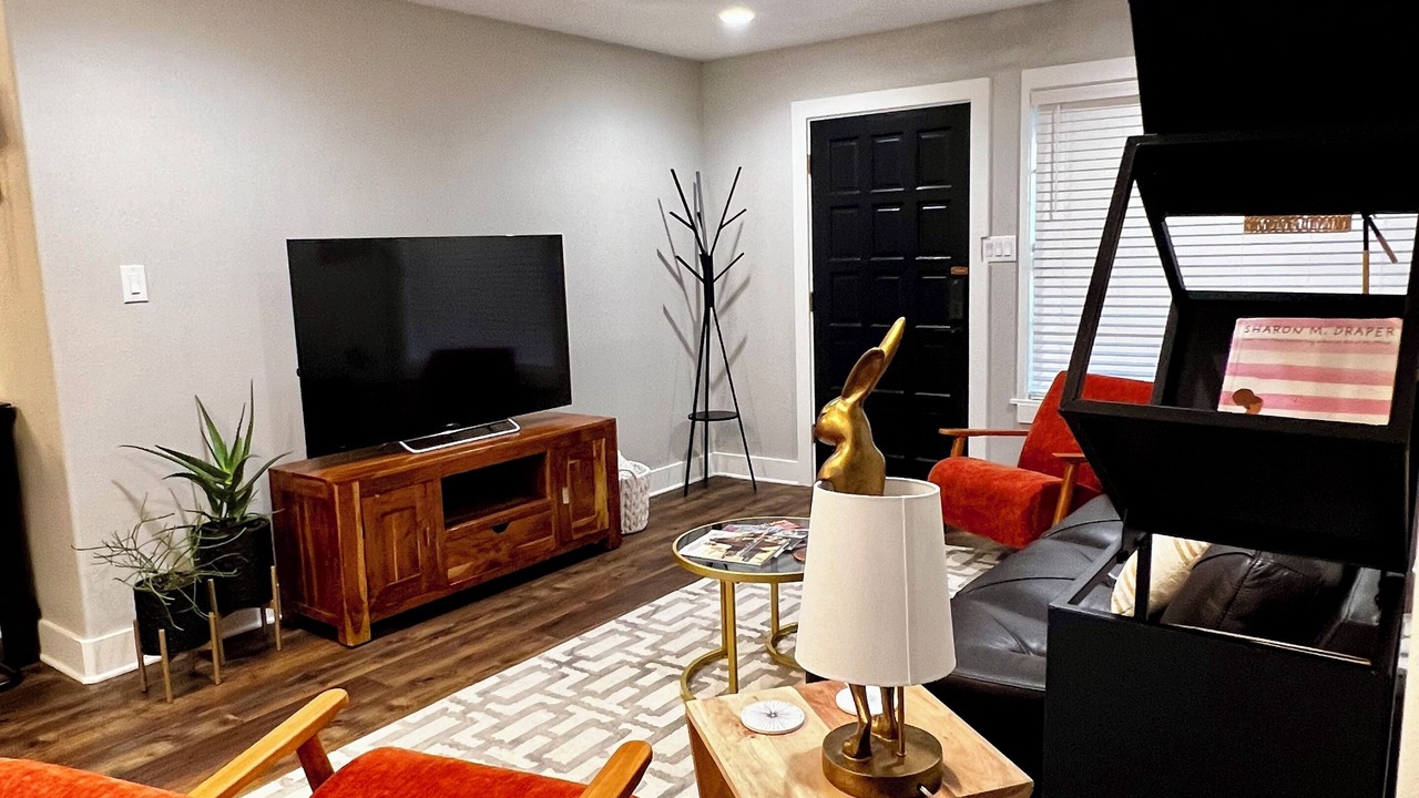 Photo of Livingroom in La Grange