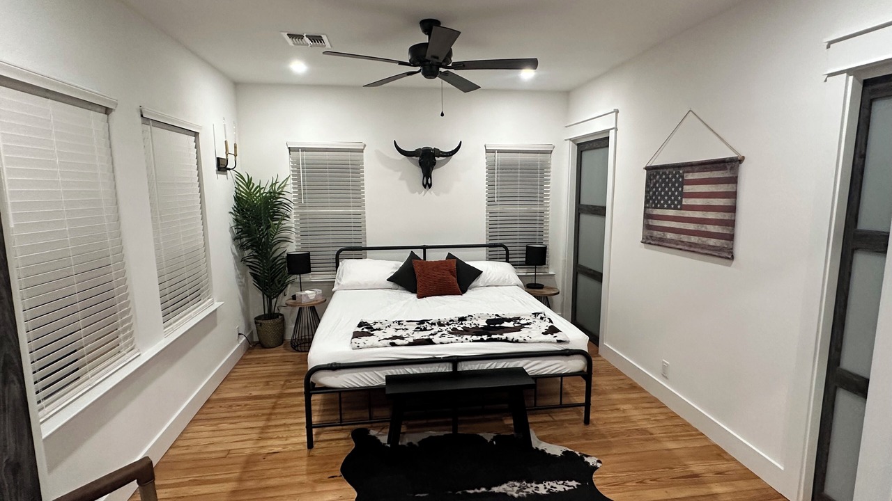 Photo of Bedroom in Highland Park