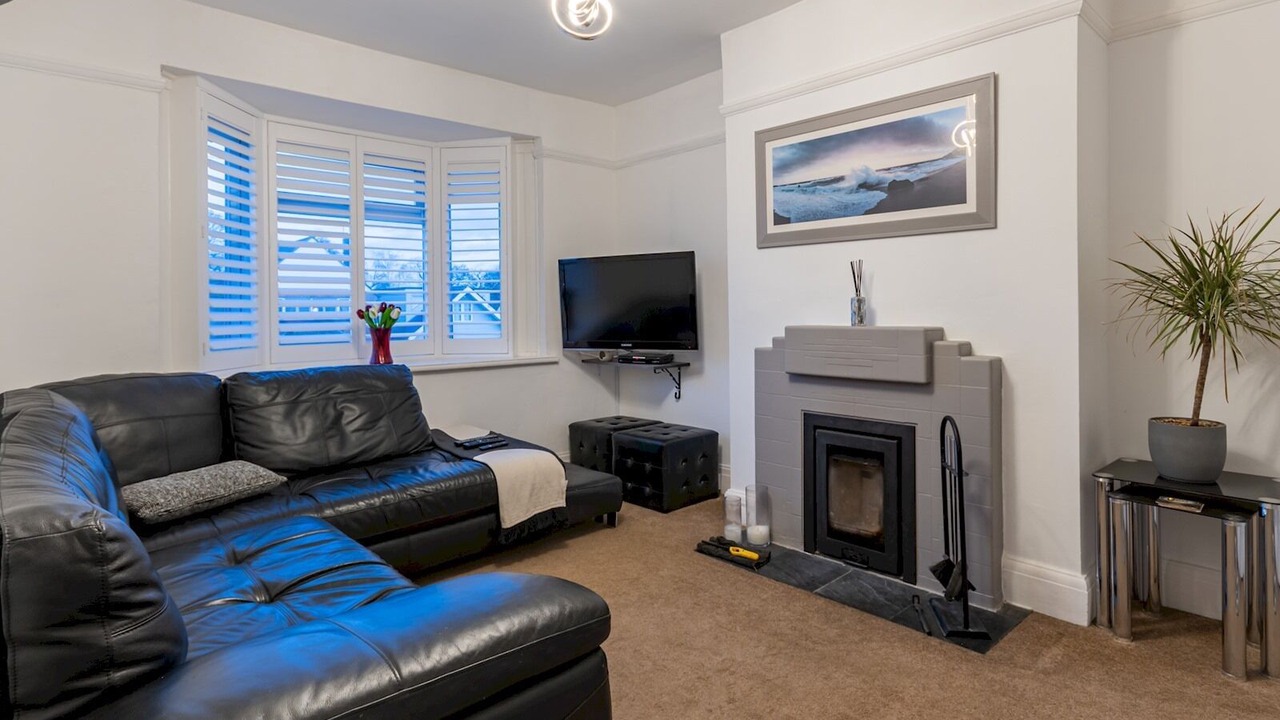 Photo of Livingroom in Leigh-on-Sea
