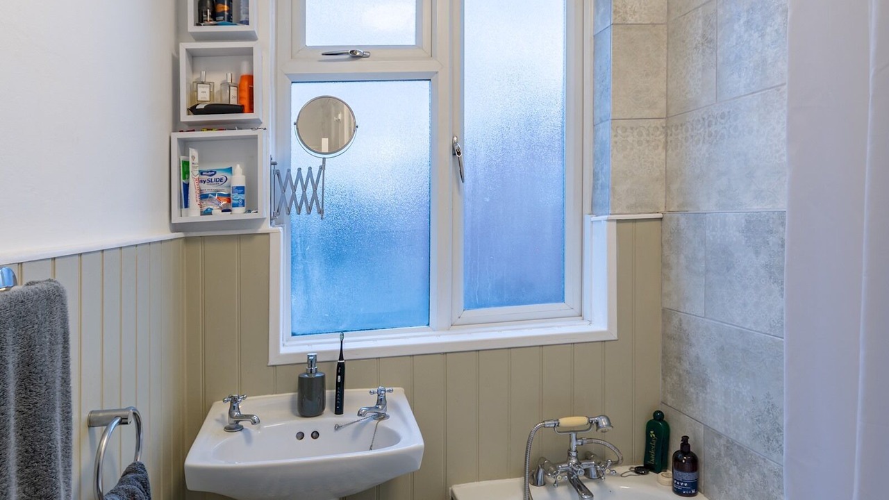 Photo of Bathroom in Leigh-on-Sea