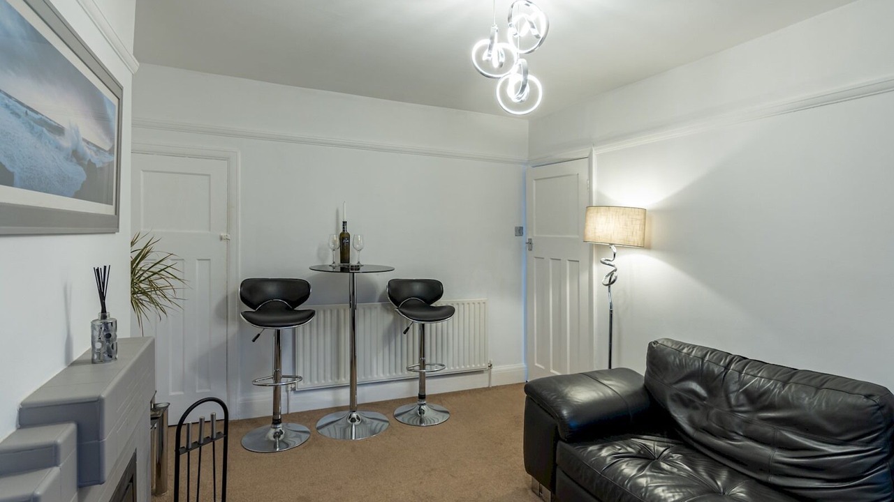 Photo of Livingroom in Leigh-on-Sea