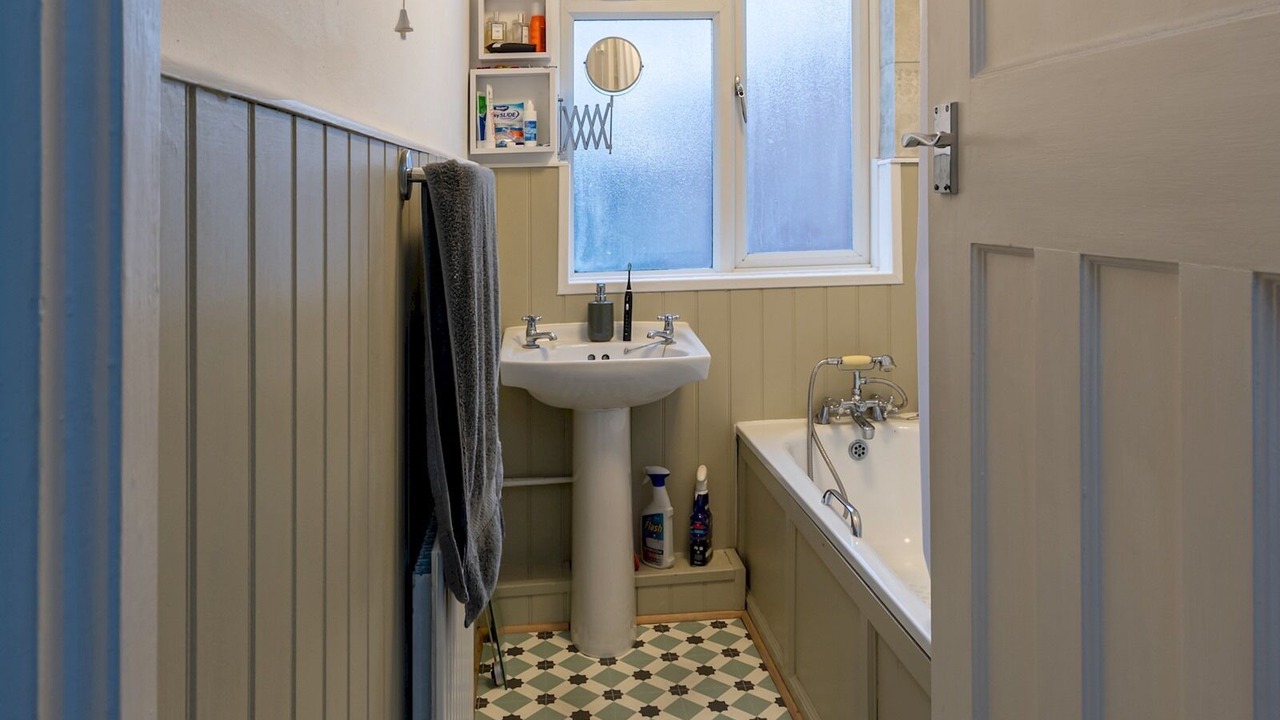 Photo of Bathroom in Leigh-on-Sea