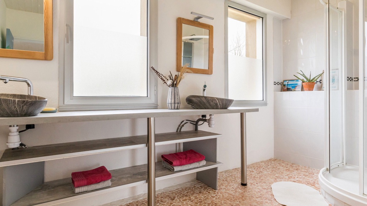 Photo of Bathroom in Pornic