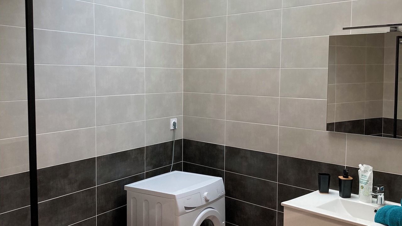 Photo of Bathroom in Eu